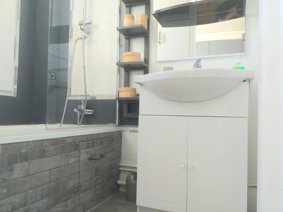 Le Tigre - Appartement Centre-Ville Au Calme, Parking Prive Bourges Bagian luar foto